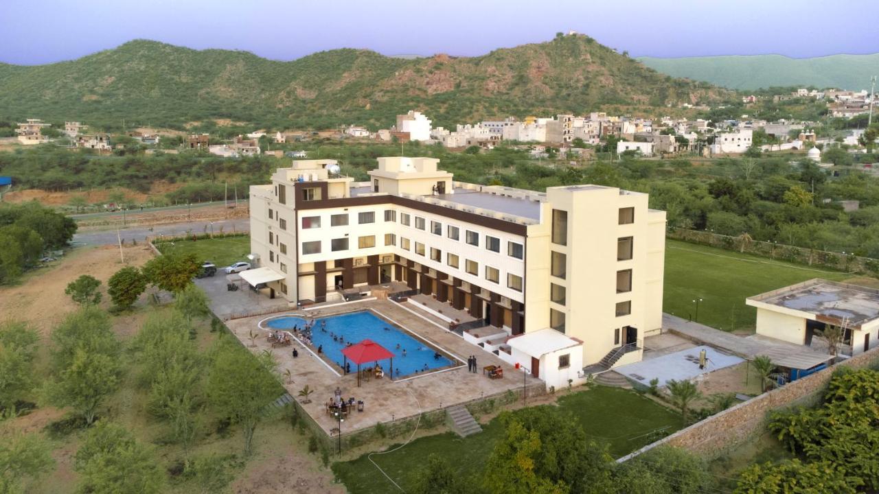 Bamboo Saa Mulberry Resort พุชการ์ ภายนอก รูปภาพ